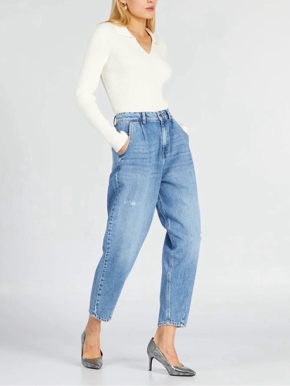 Zara Women’s High Rise Ripped Barrel Leg Blue Washed Jeans Size 14 NWT